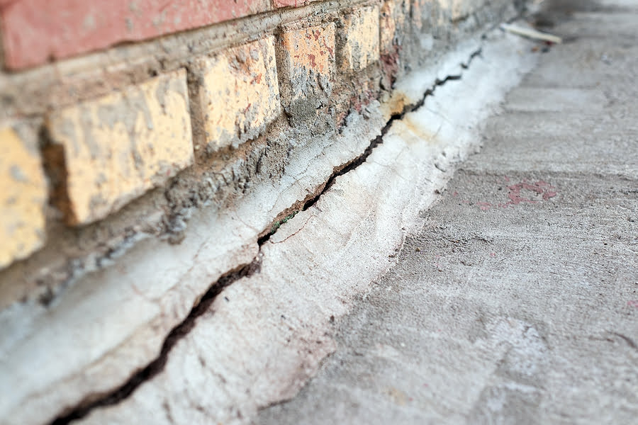 Crack-Foundation-Brick-Above-Concrete
